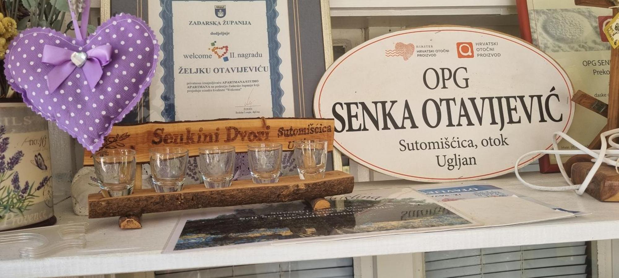 Senkini Dvori Apartamento Sutomiscica Exterior foto