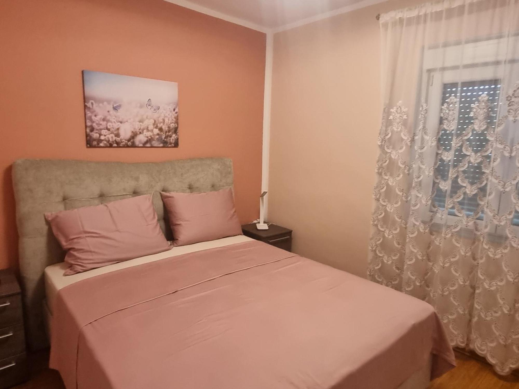 Senkini Dvori Apartamento Sutomiscica Exterior foto