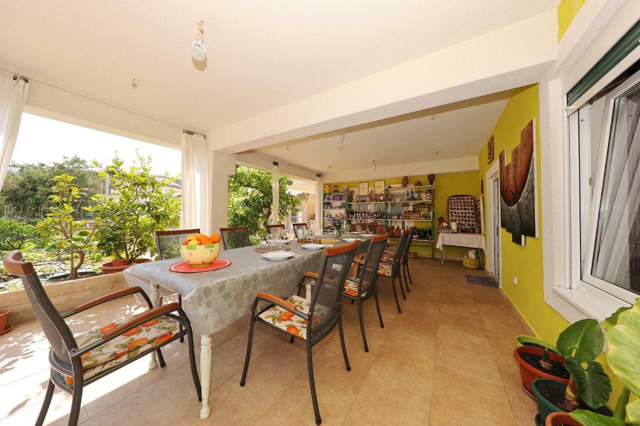 Senkini Dvori Apartamento Sutomiscica Exterior foto
